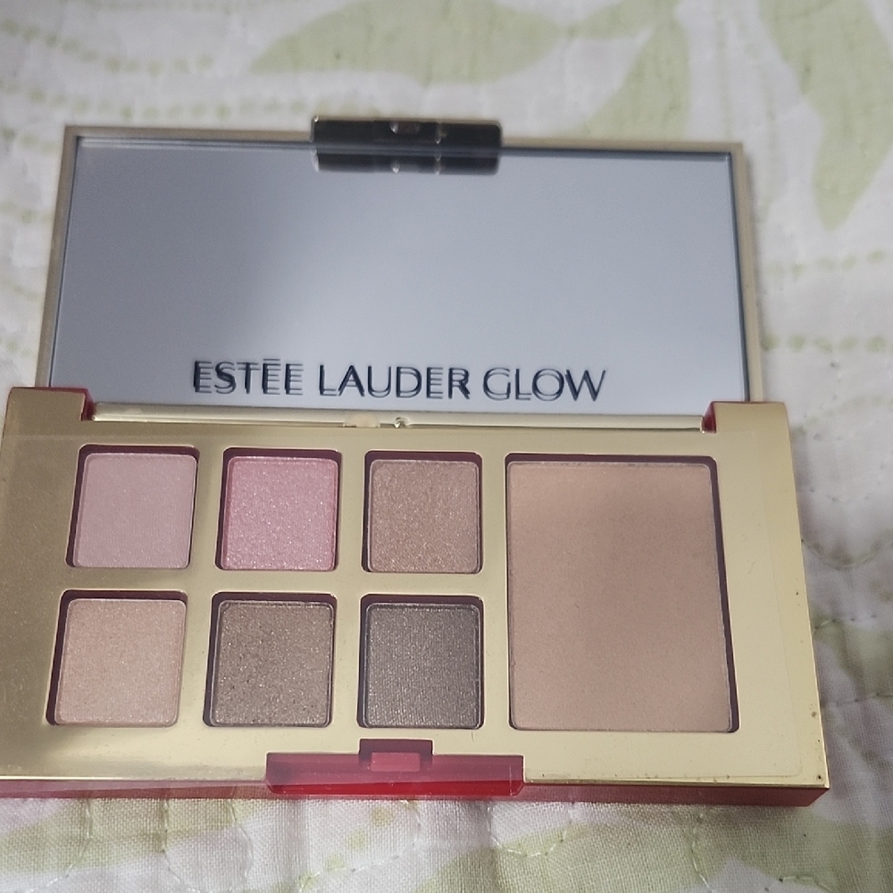 Estee Lauder Glow Eyeshadow Palette - Pink, Brown, and Gold Hues